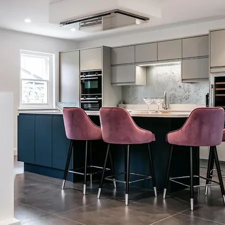 別荘 The Old Hay Shed カートメル