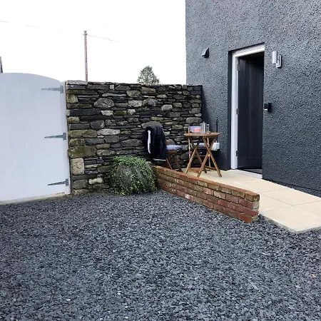 別荘 The Old Hay Shed *